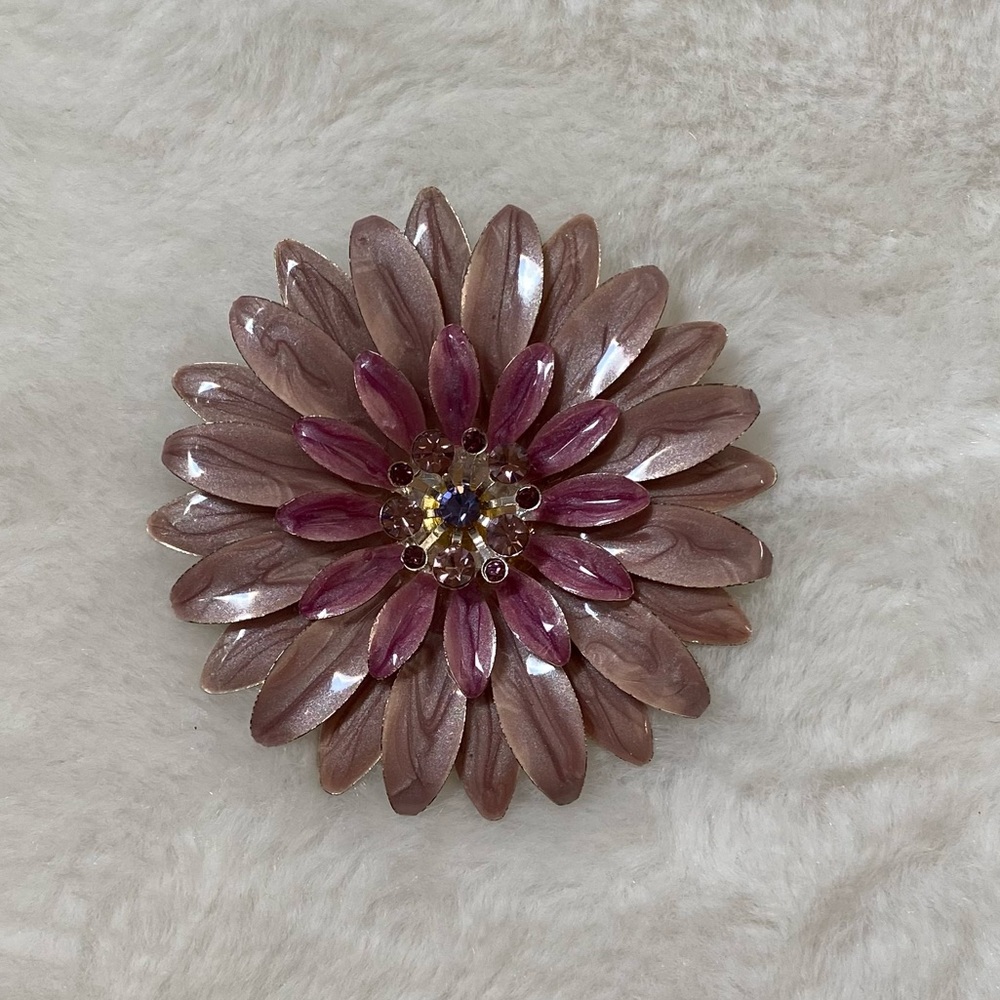 COOKIE LEE | FLOWER ENAMEL BROOCH| RHINESTONES